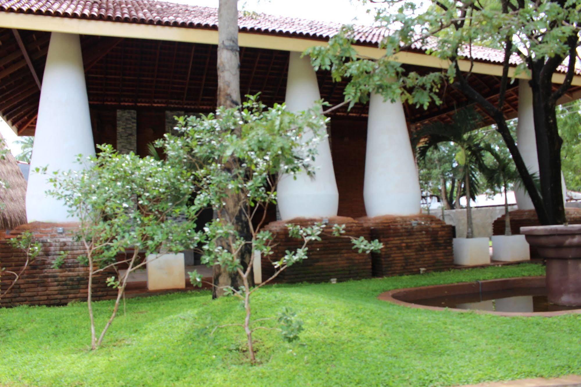 Avasta Resort And Spa Anuradhapura Dış mekan fotoğraf