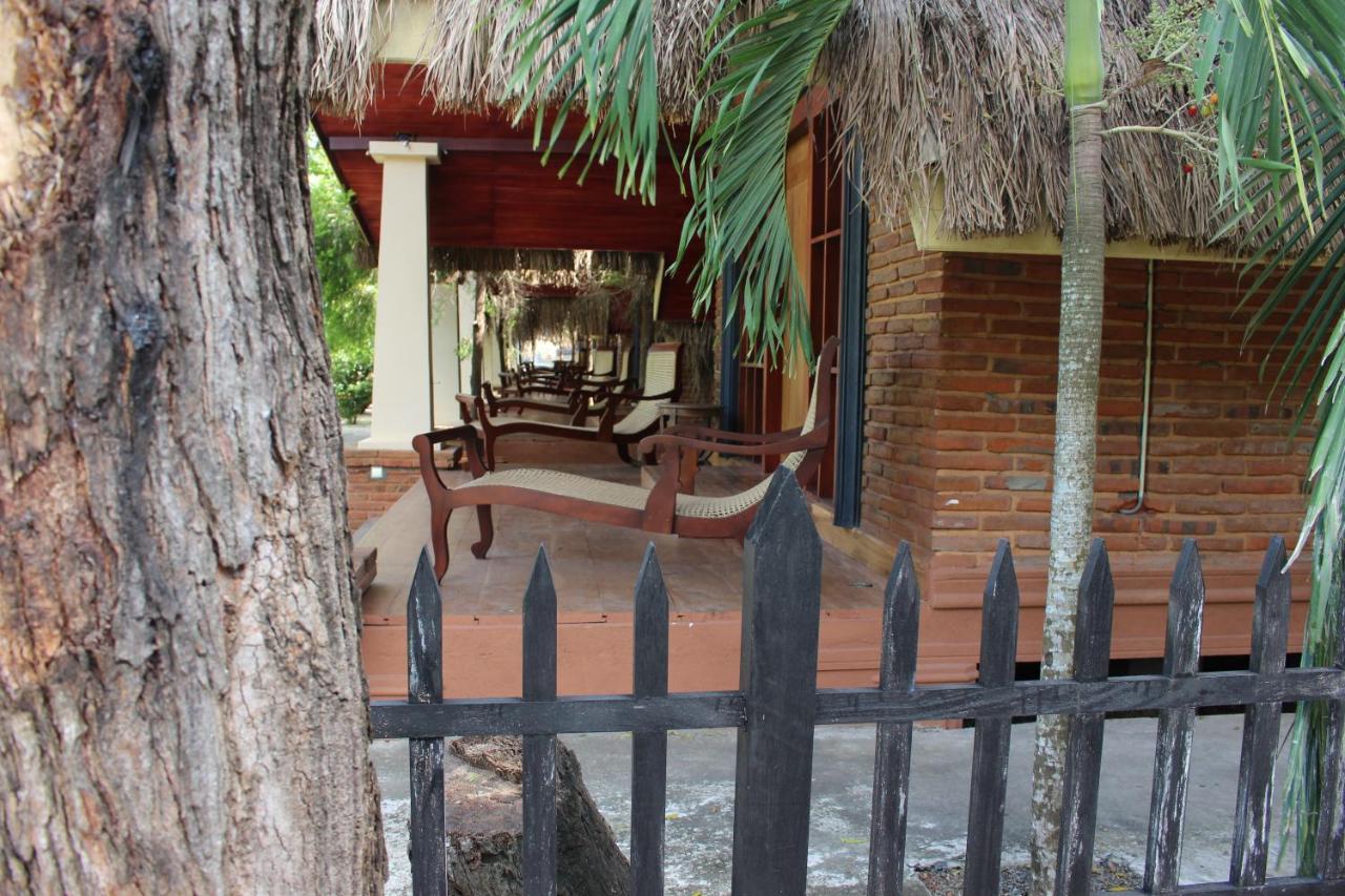 Avasta Resort And Spa Anuradhapura Dış mekan fotoğraf